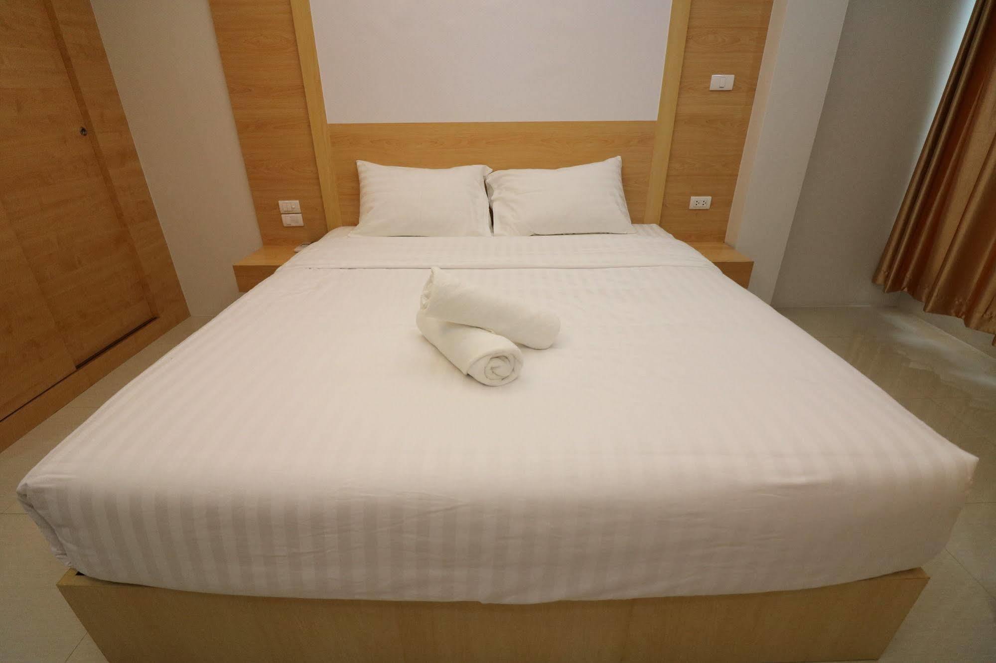 Calivefornia 2016 Hotel Chiang Rai Exterior photo