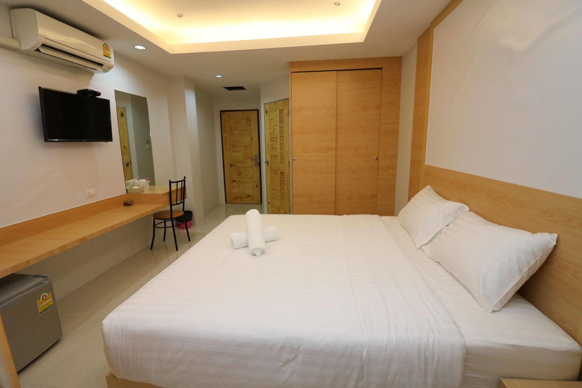 Calivefornia 2016 Hotel Chiang Rai Exterior photo